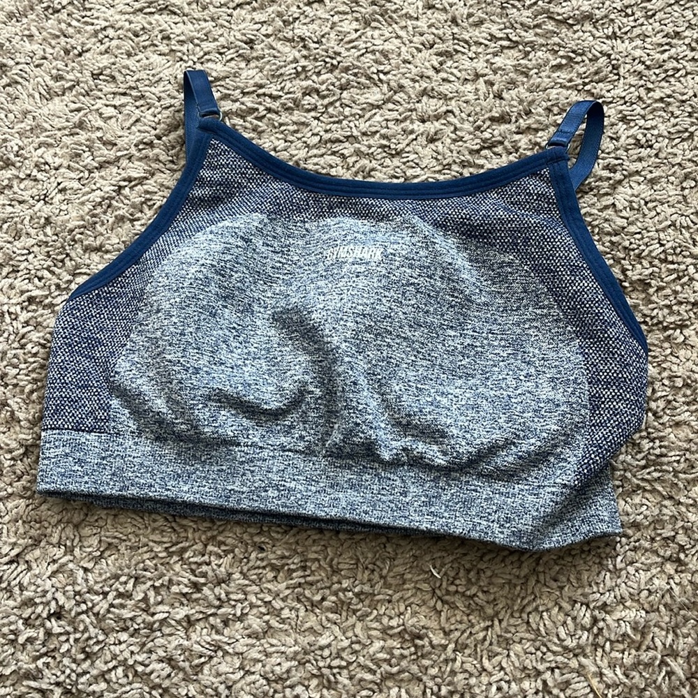Small Gymshark sports bra